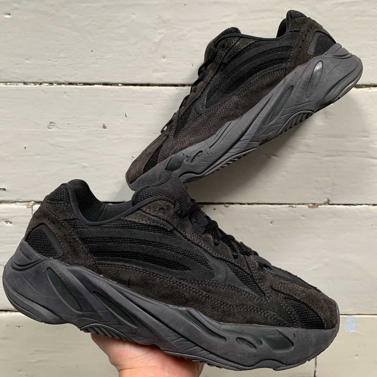 Yeezy 700 Vanta Adidas Boost (UK 9)