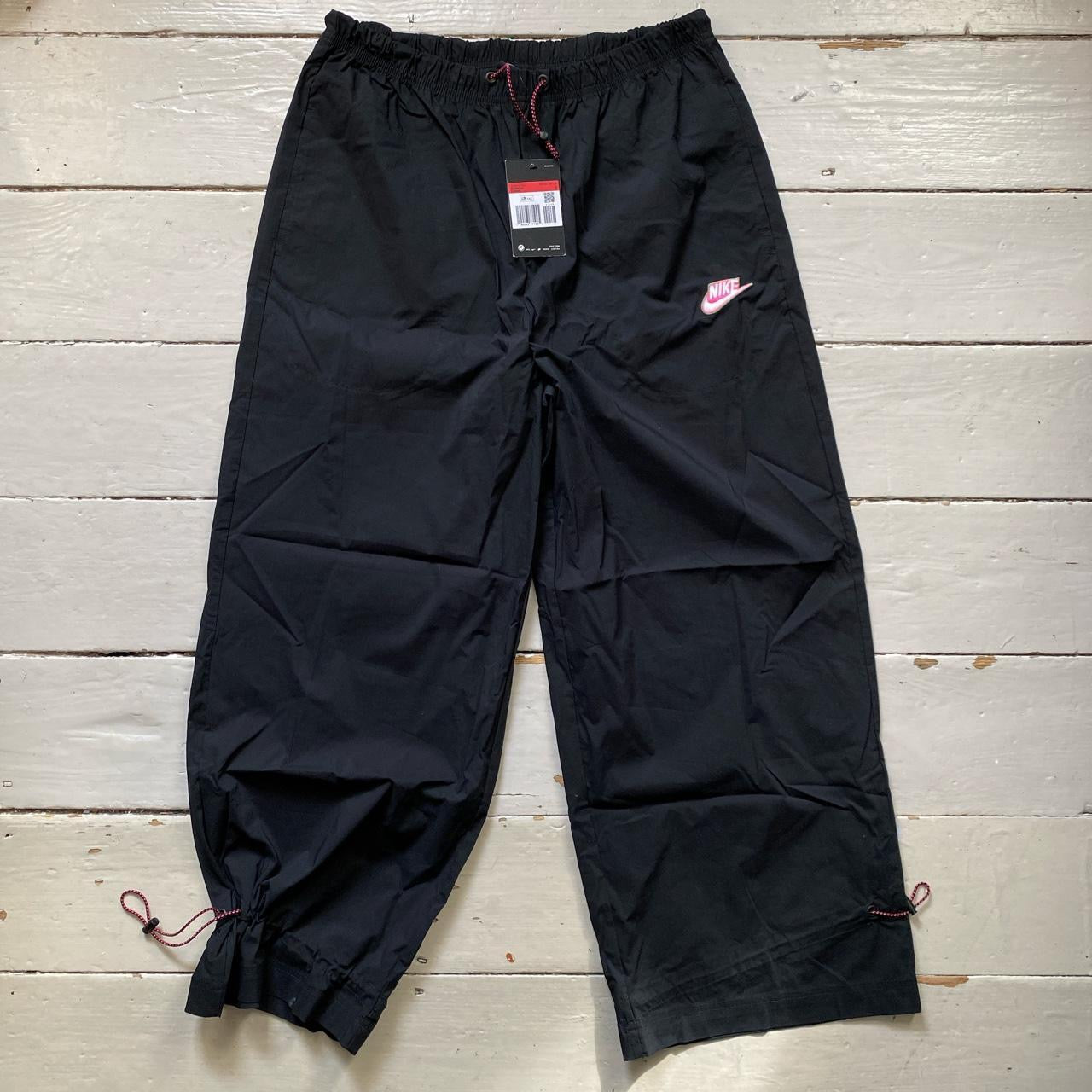 Nike Womens Cargo Bottoms (Large)