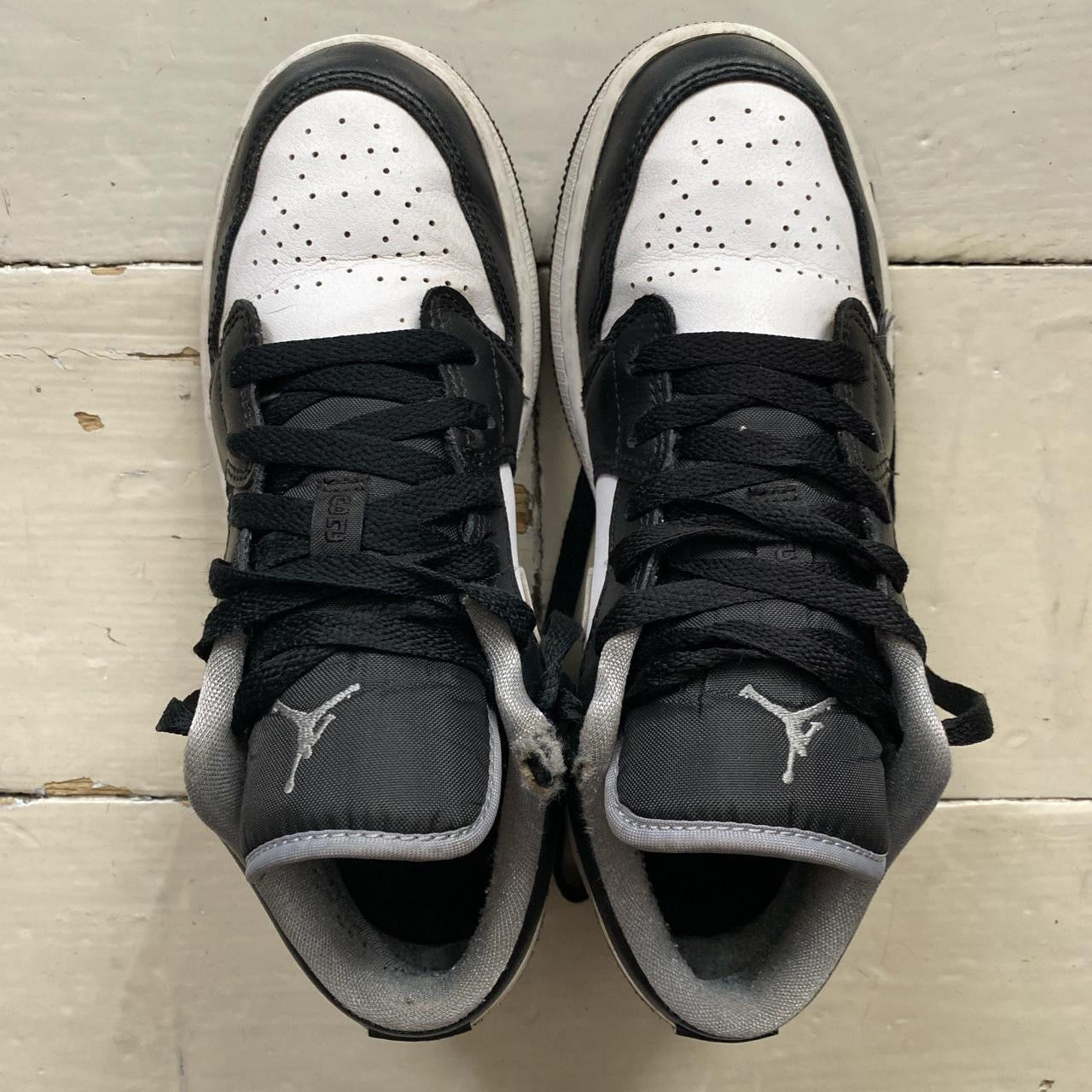 Jordan 1 Low Black White Grey (UK 4)