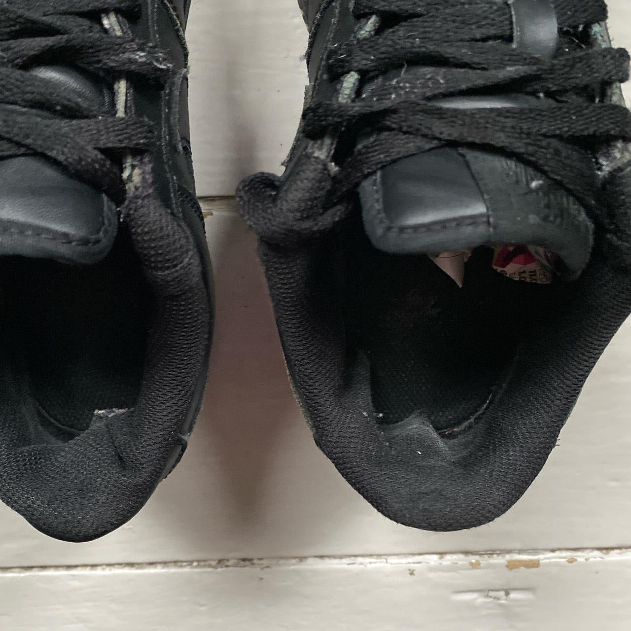 Nike Air Force 1 Black (UK 4.5)