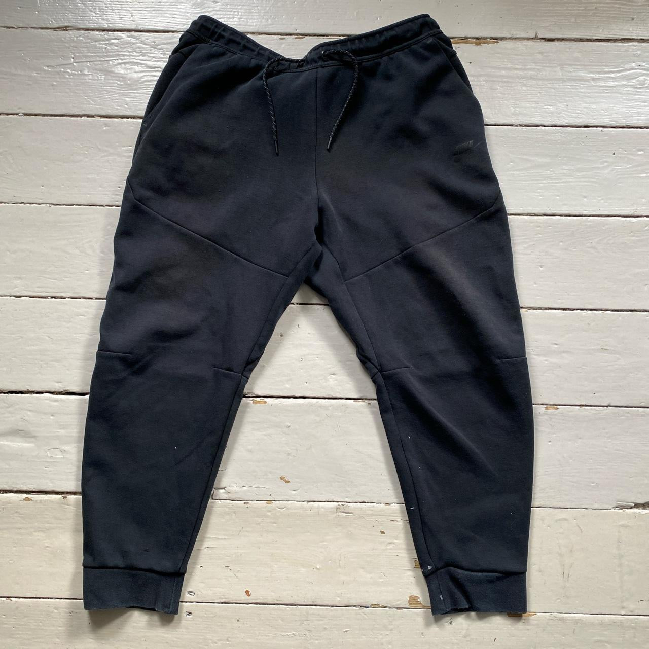 Nike Tech Fleece Black Joggers (XXL)