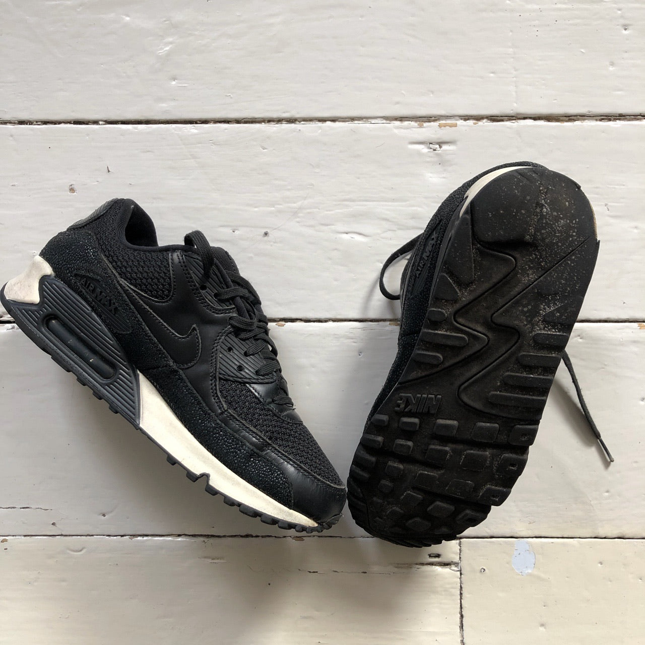 Nike Air Max 90 Black and White (UK 7)