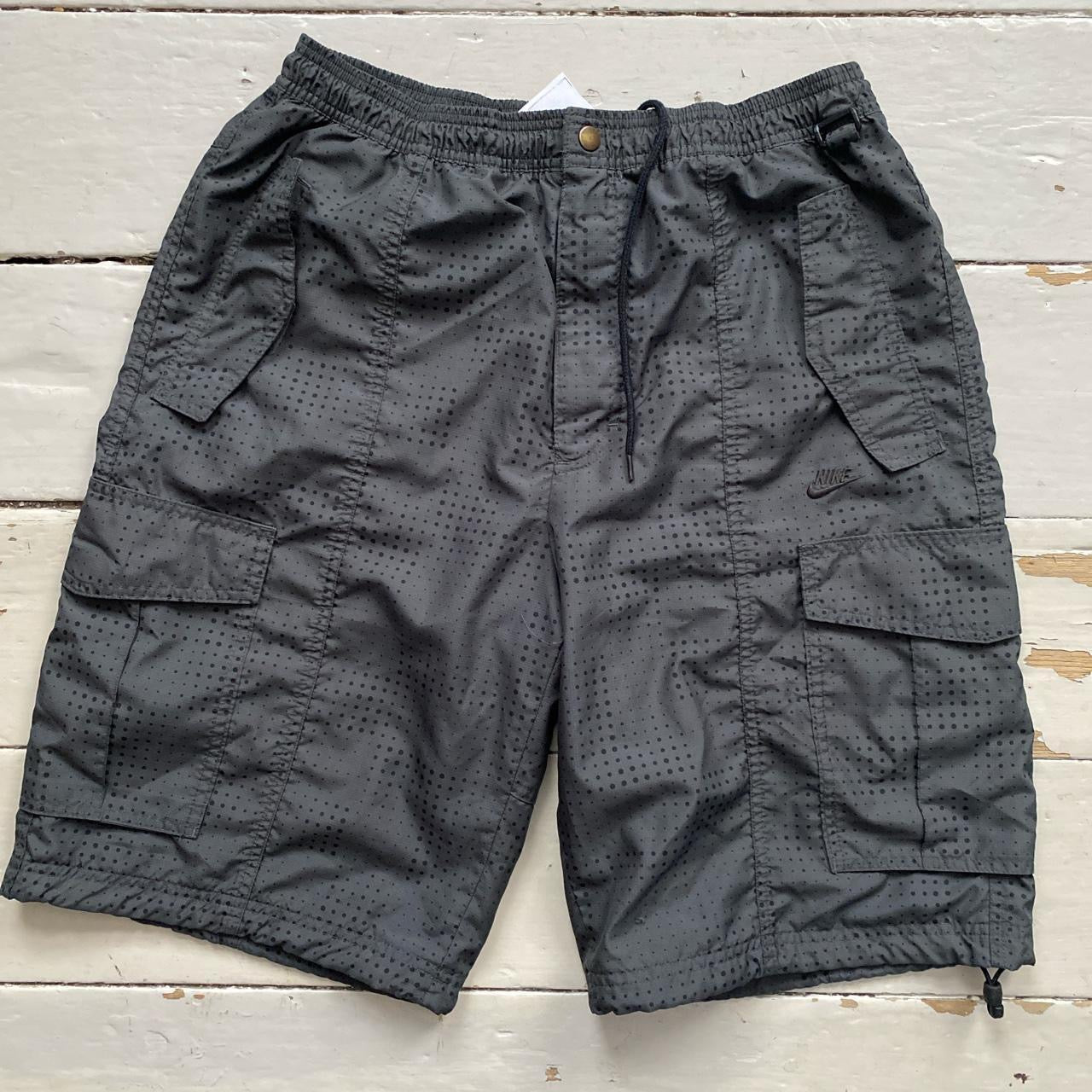 Nike Air Vintage Cargo Shorts (Large)