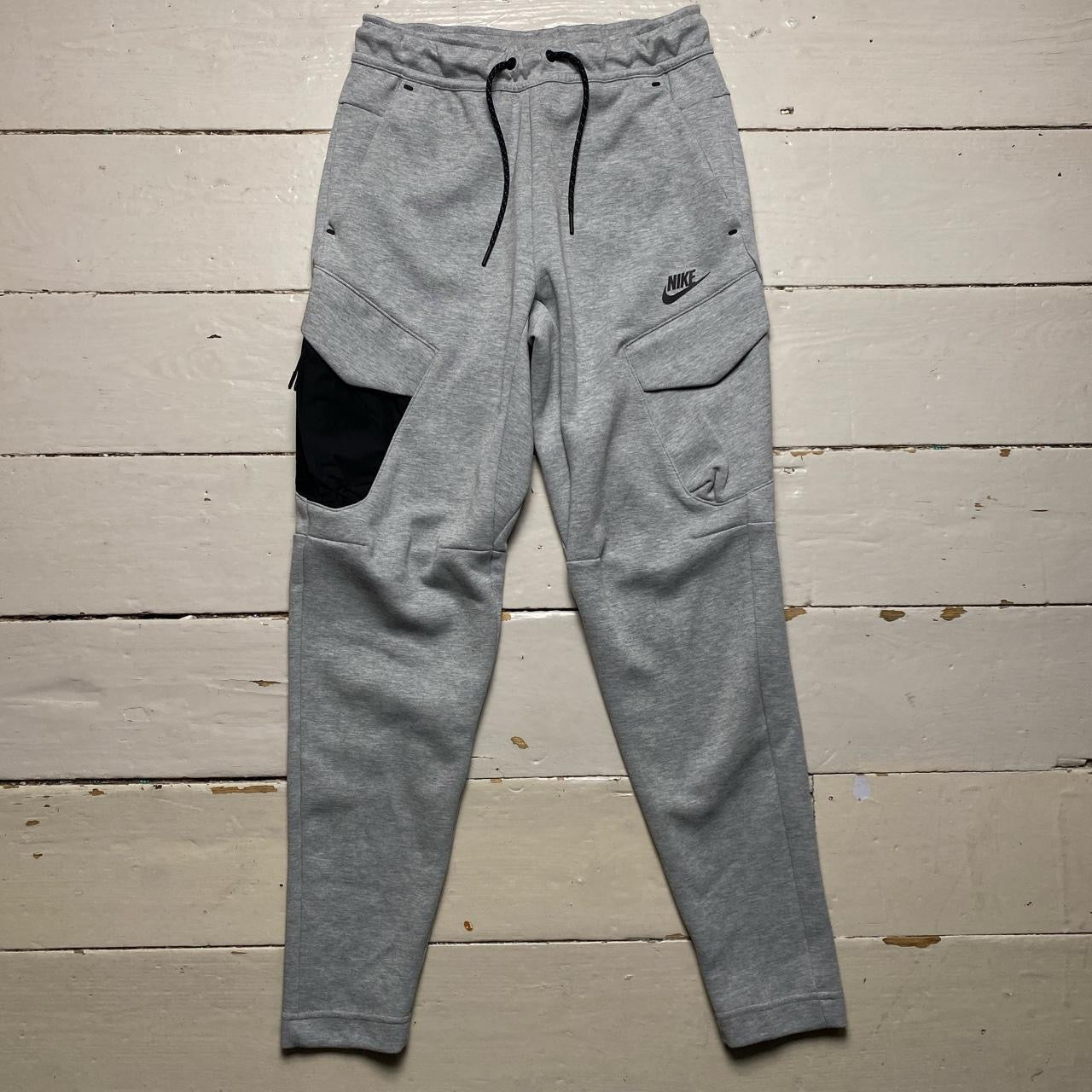 Nike Tech Fleece Cargo Grey Joggers (XS)