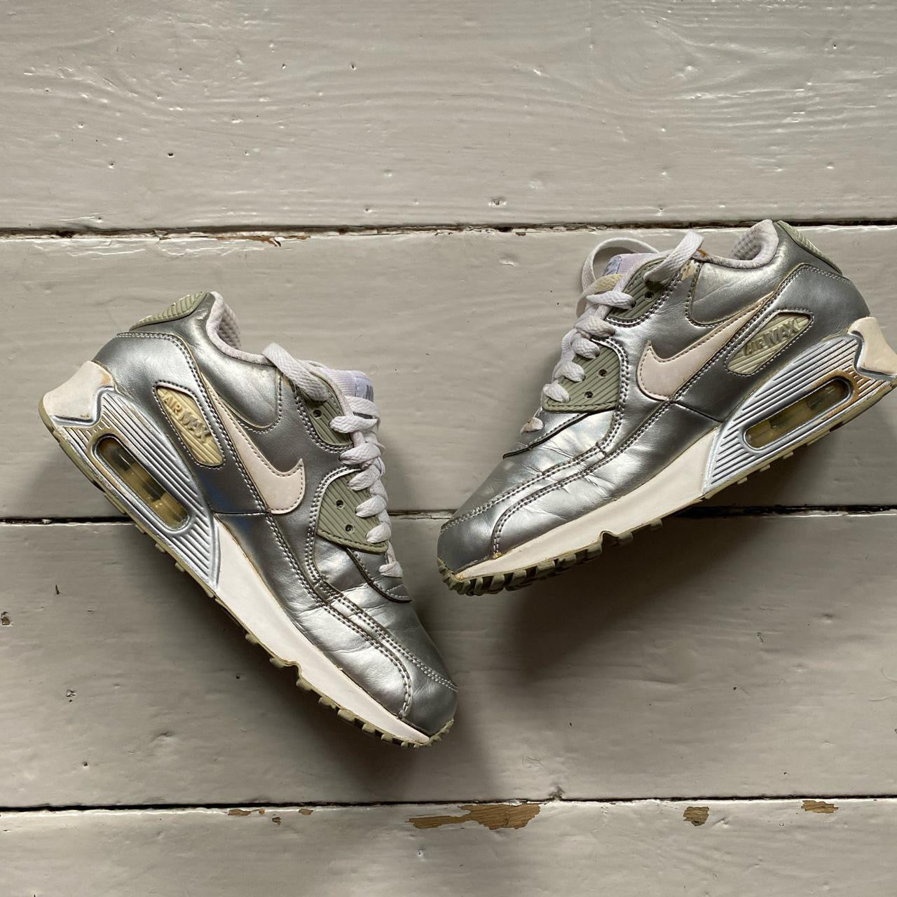 Nike Air Max 90 Silver and White (UK 5)