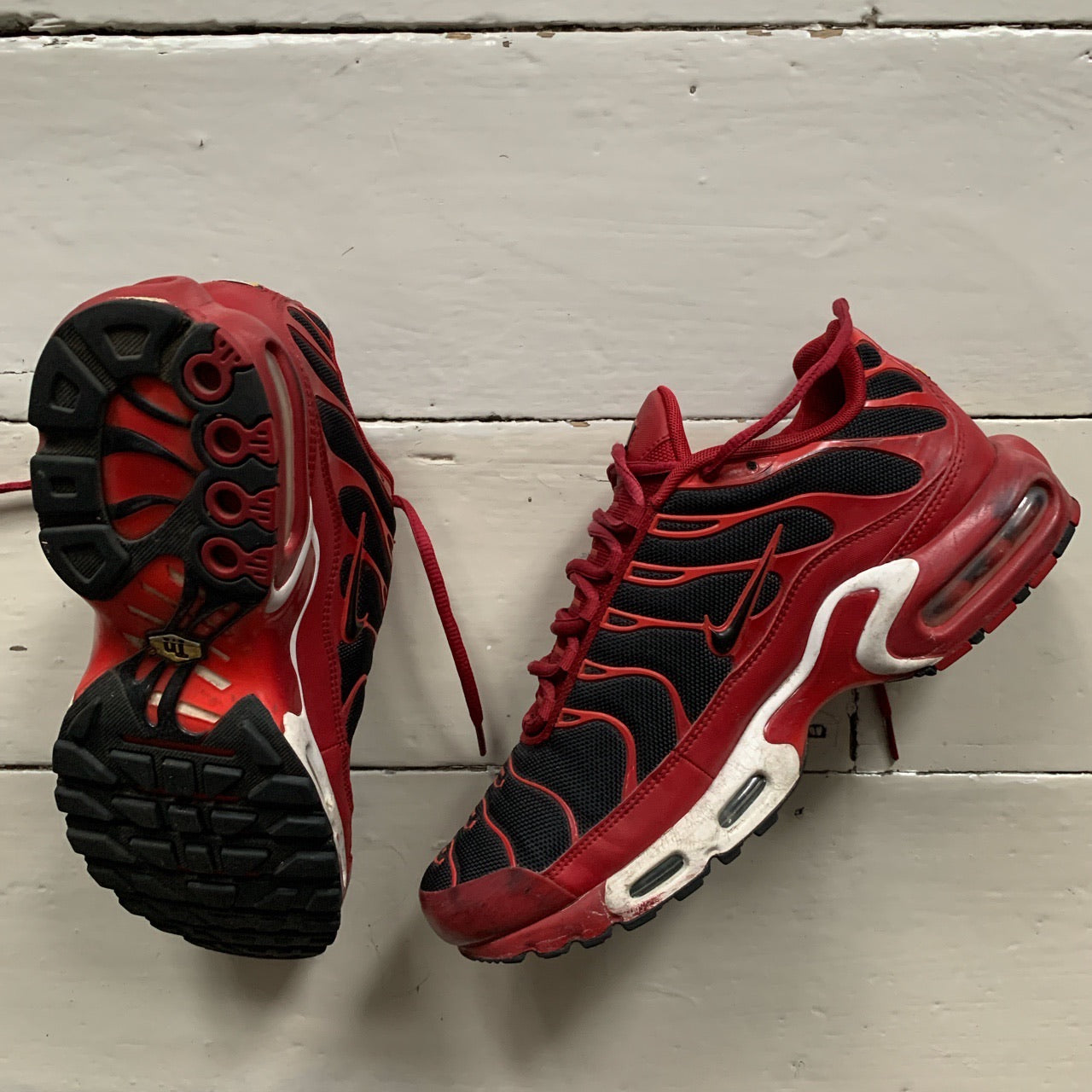 Nike TN Red and Black (UK 8.5)