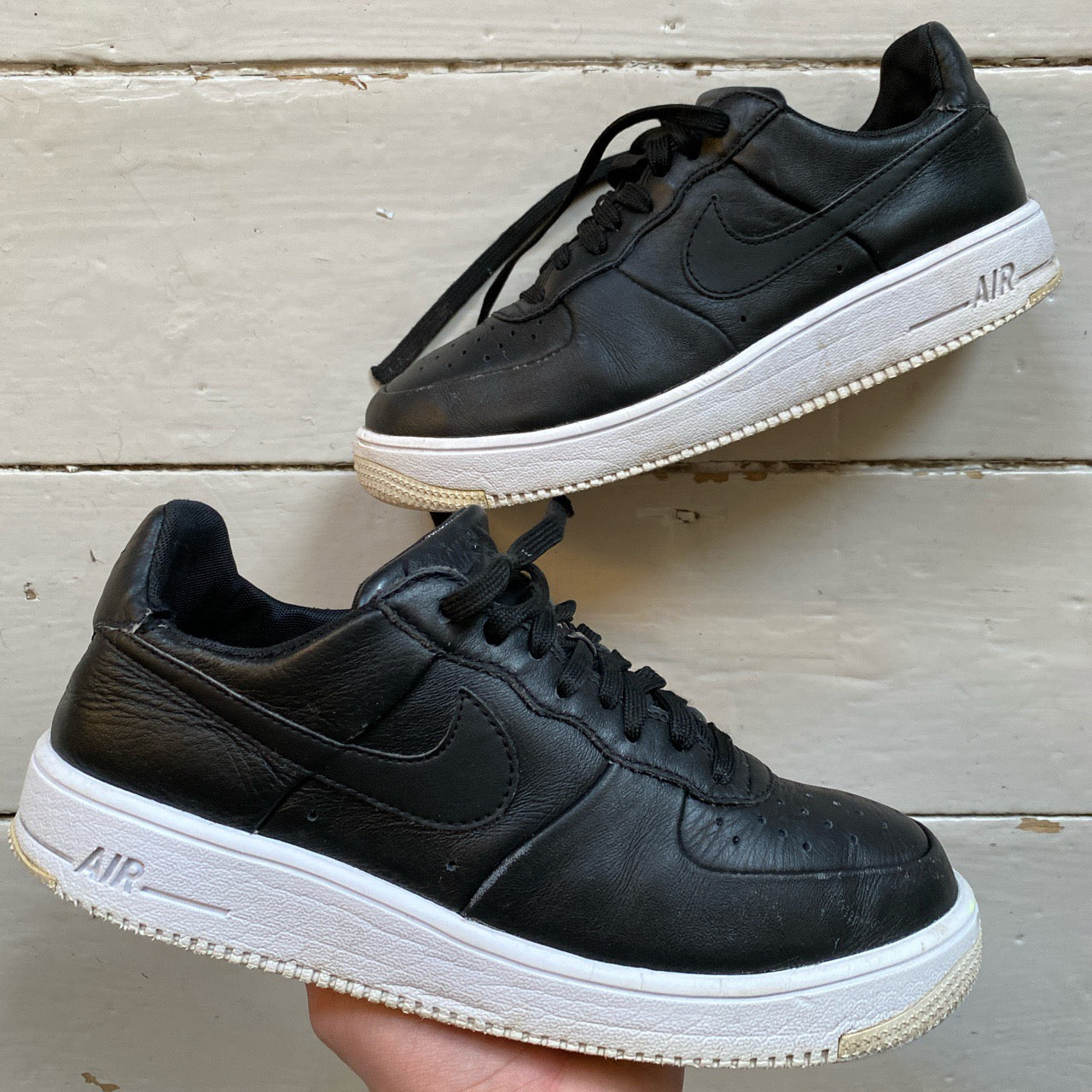 Nike Air Force 1 Black and White UK 6.5 Wear Garson