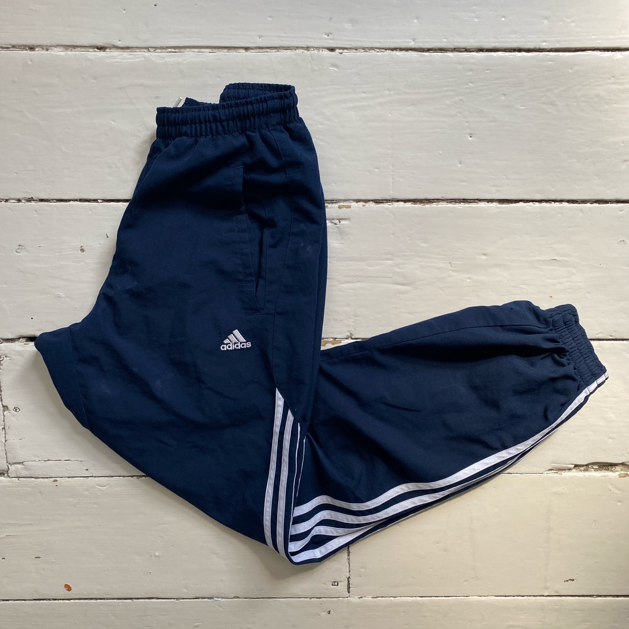 Adidas Navy Shell Bottoms (28/28)