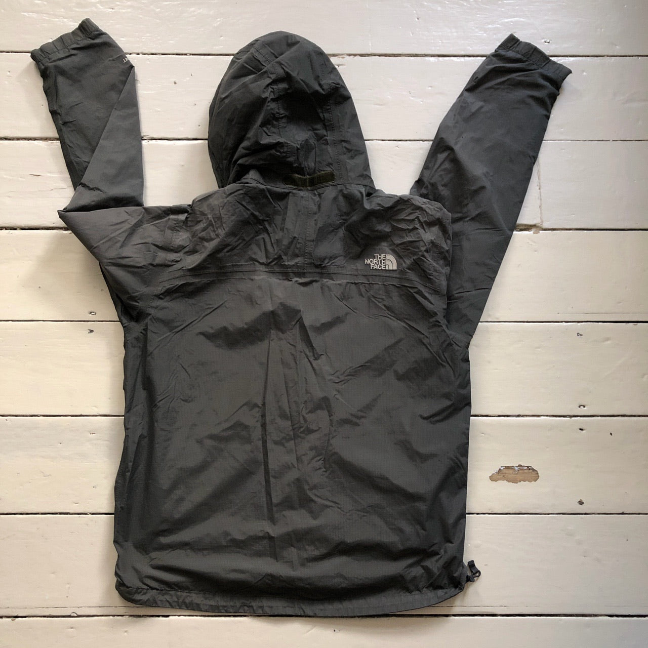 The North Face Windbreaker (Medium)