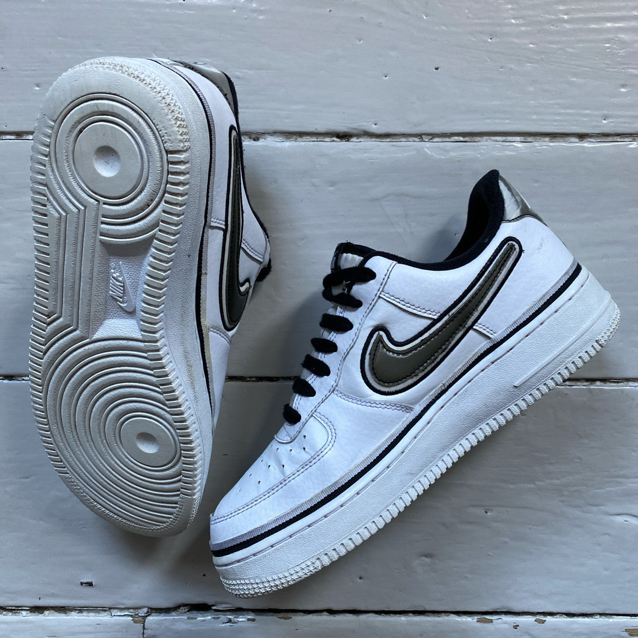 Nike Air Force 1 NBA White and Black (UK 6)
