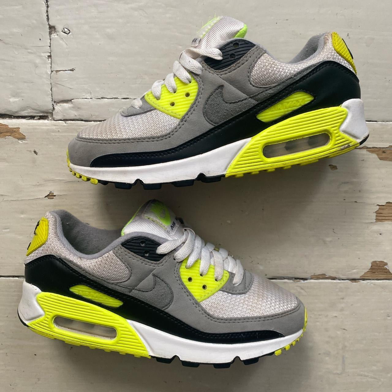 Nike Air Max 90 Volt (UK 4.5)