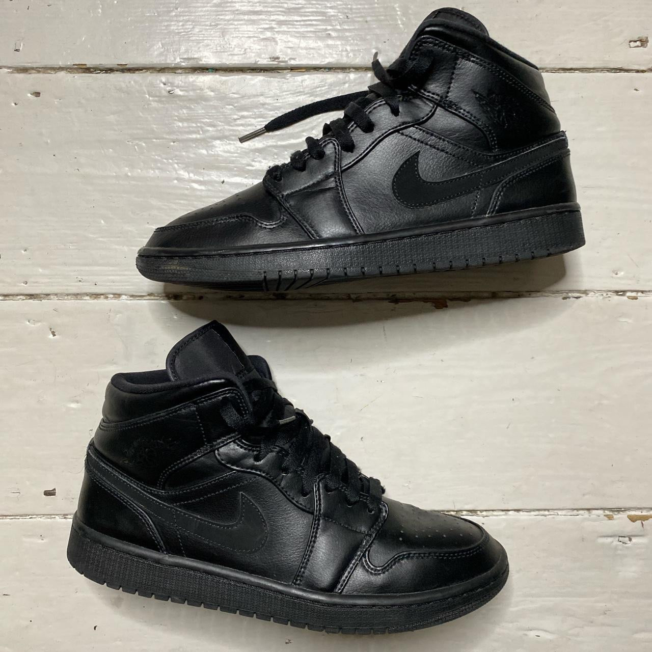 Jordan 1 Mid Black (UK 7.5)