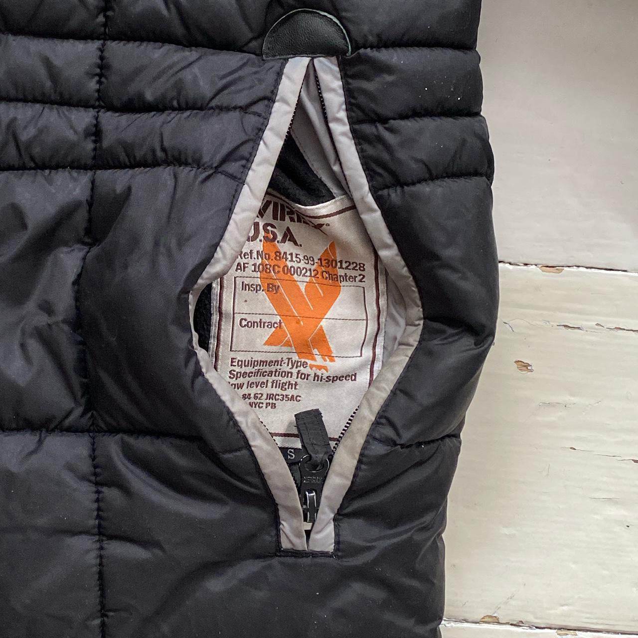 Avirex Reversible Puffer Bomber Jacket (Small)
