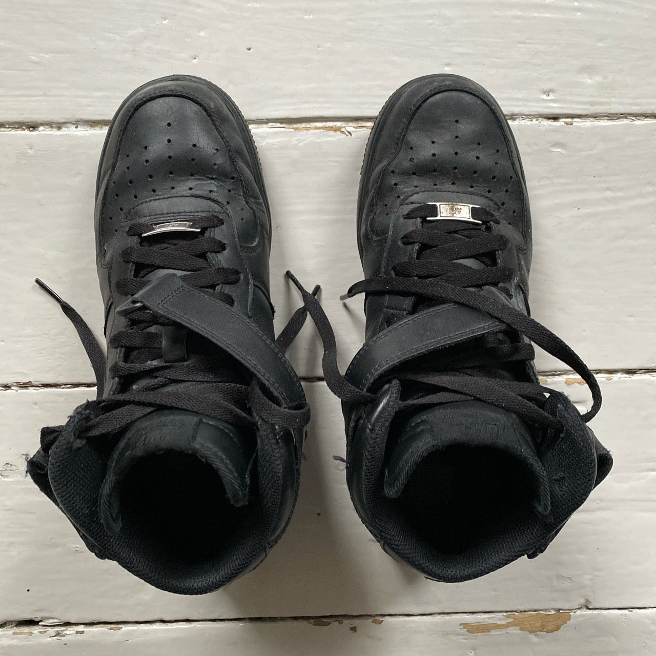 Nike Air Force 1 Black Mid (UK 7)