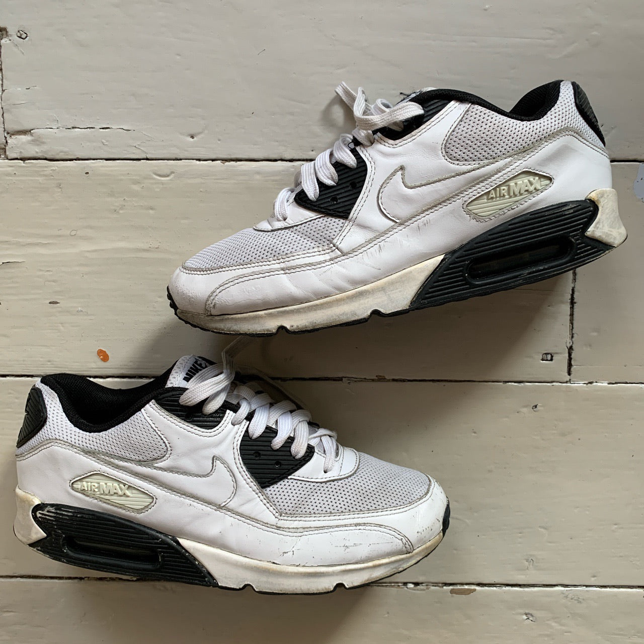 Nike Air Max 90 White and Black (UK8.5)