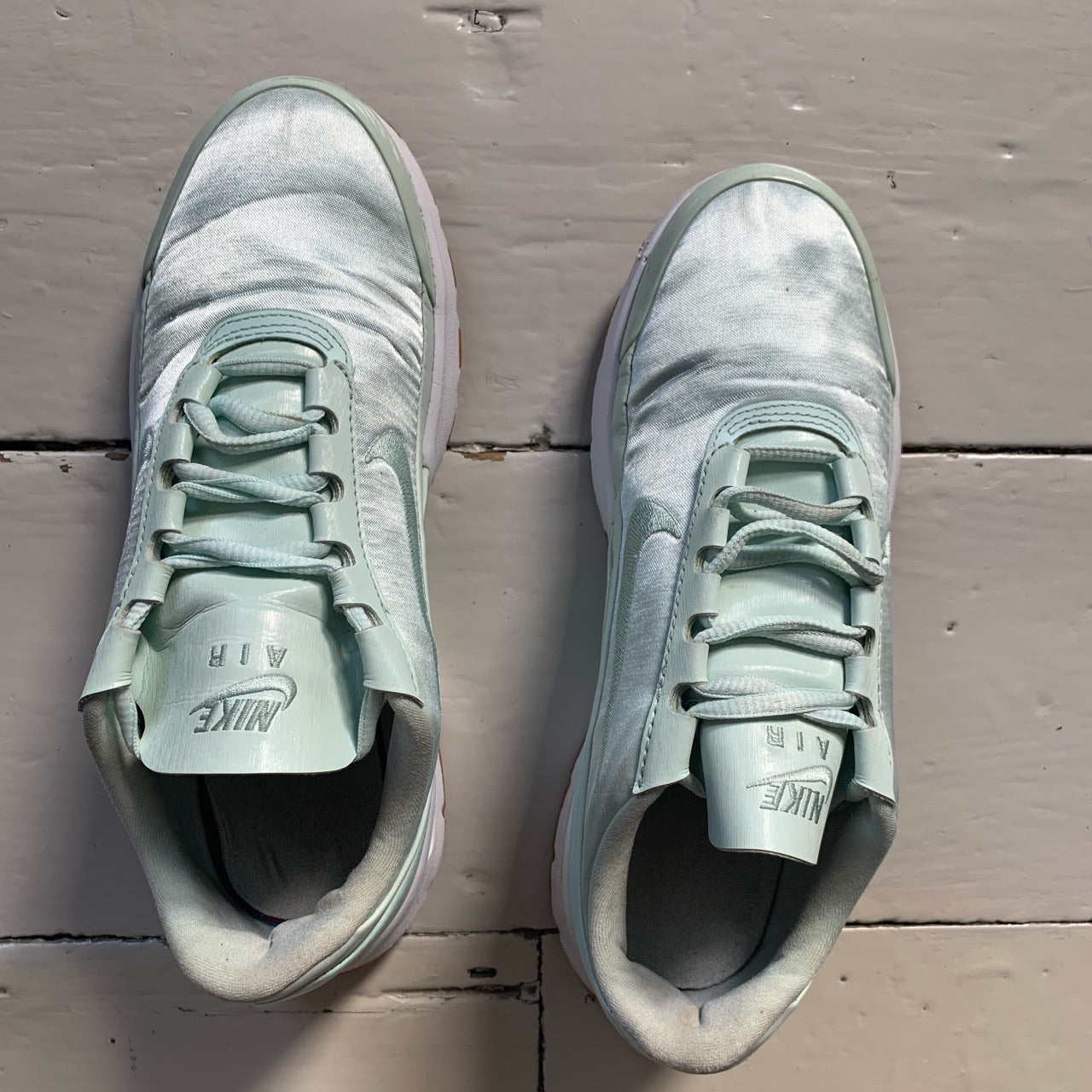 Nike Air Max Jewel (UK 5)