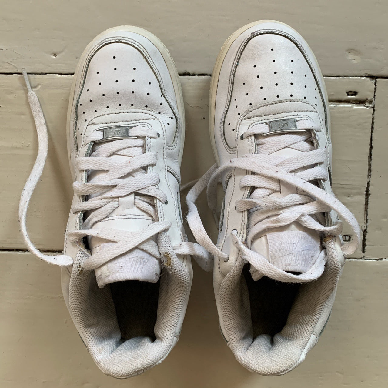 Nike Air Force 1 White (UK 5)