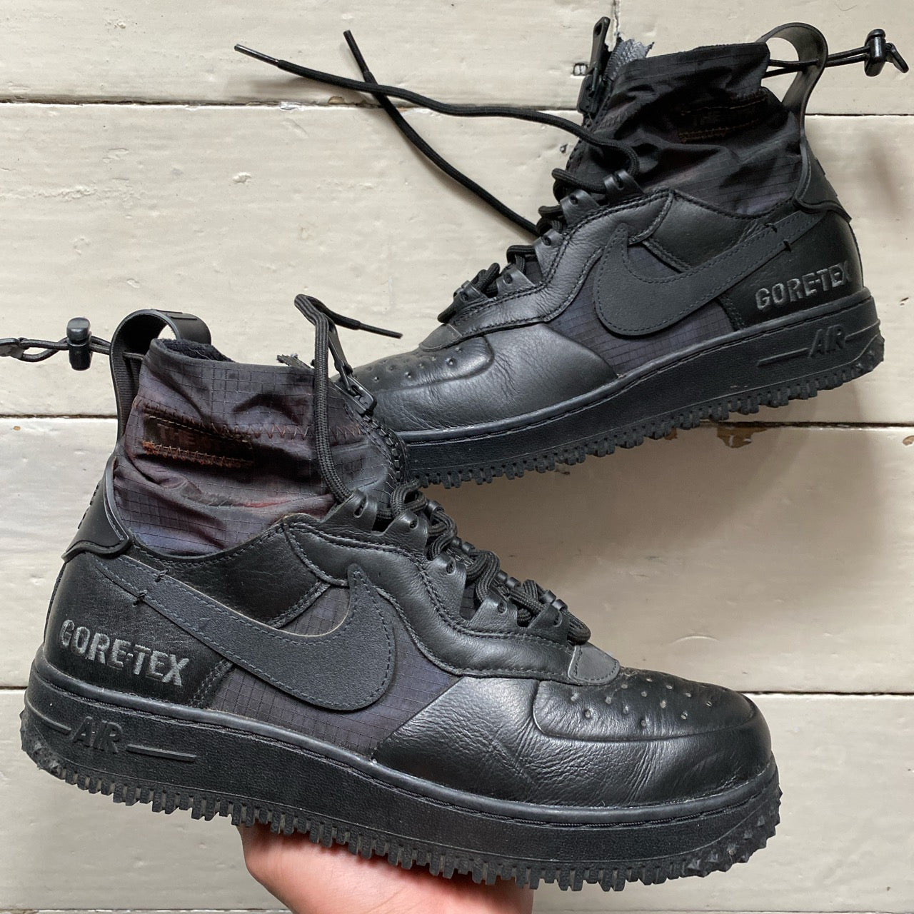Nike Air Force 1 Goretex Mid Black (UK 6.5)