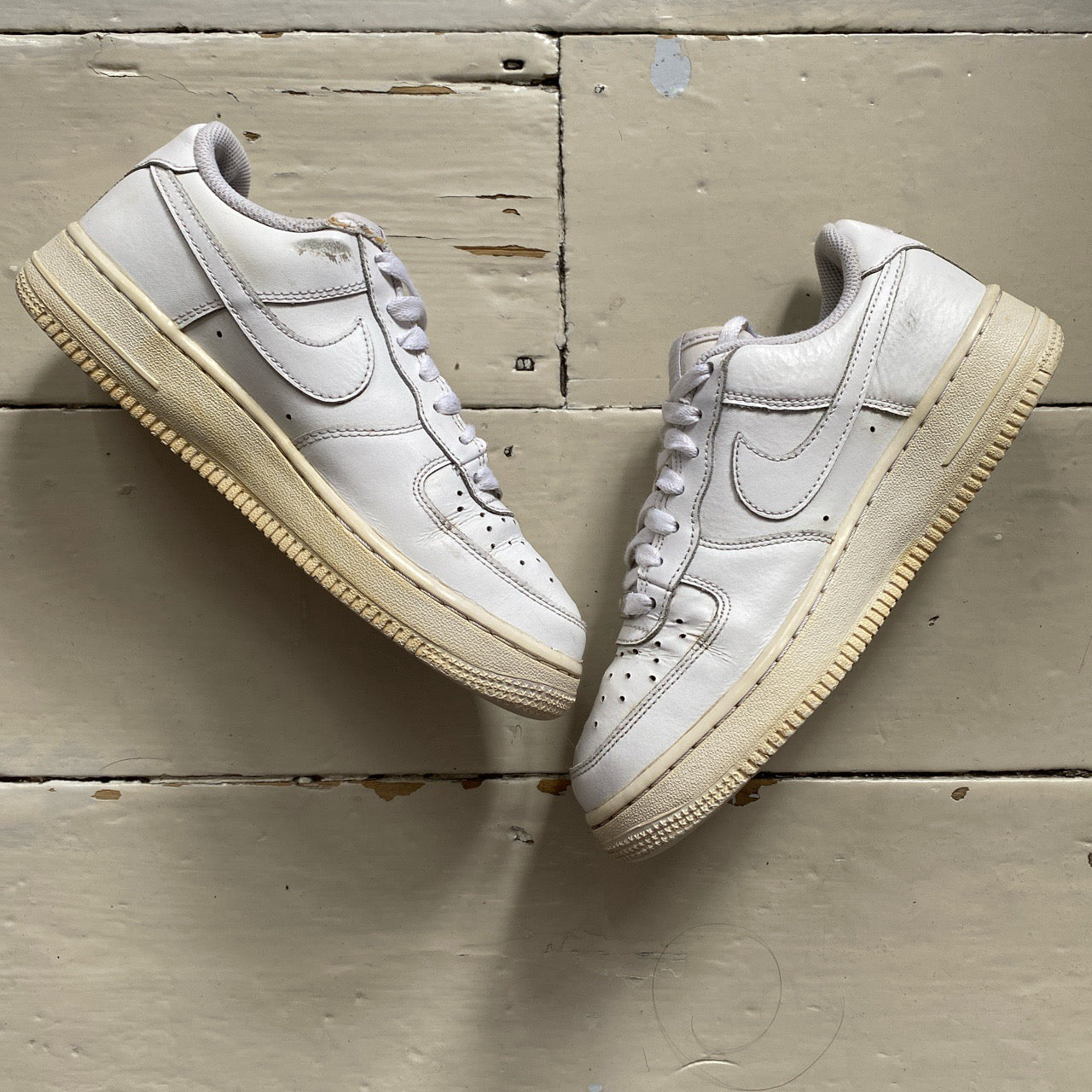 Nike Air Force 1 White (UK 5)