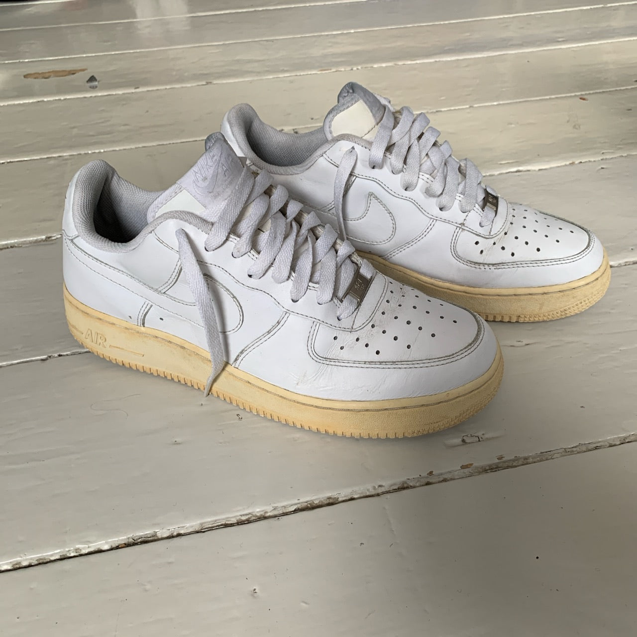 Nike Air Force 1 White (UK 8)