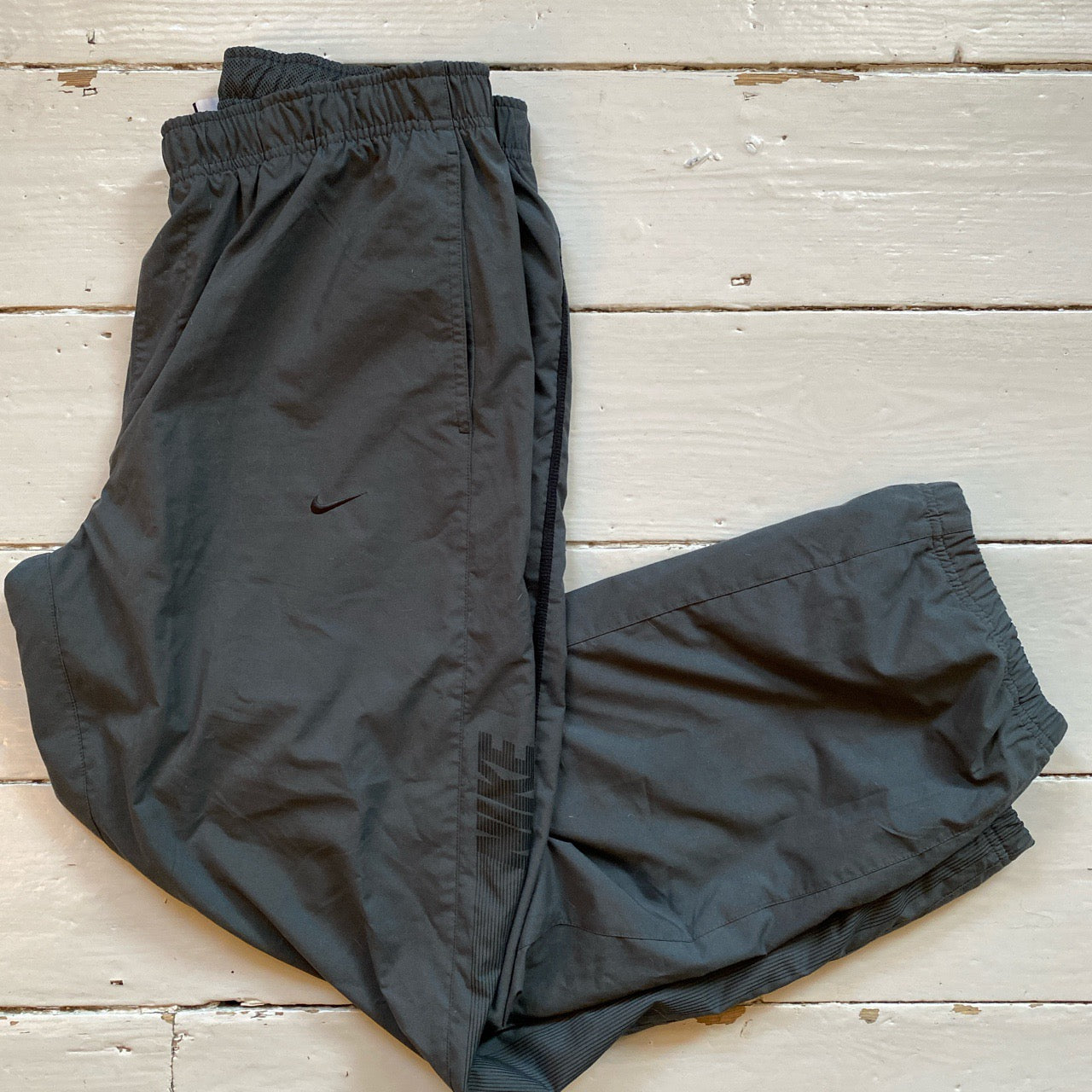 Nike Club Spellout Shell Bottoms (Large)