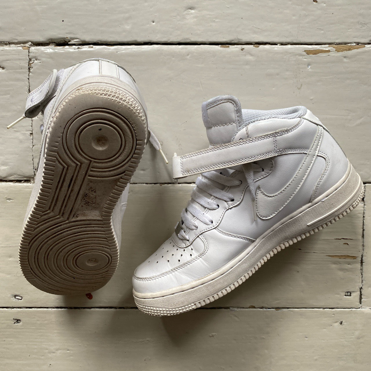 Nike Air Force 1 Mid White (UK 6)