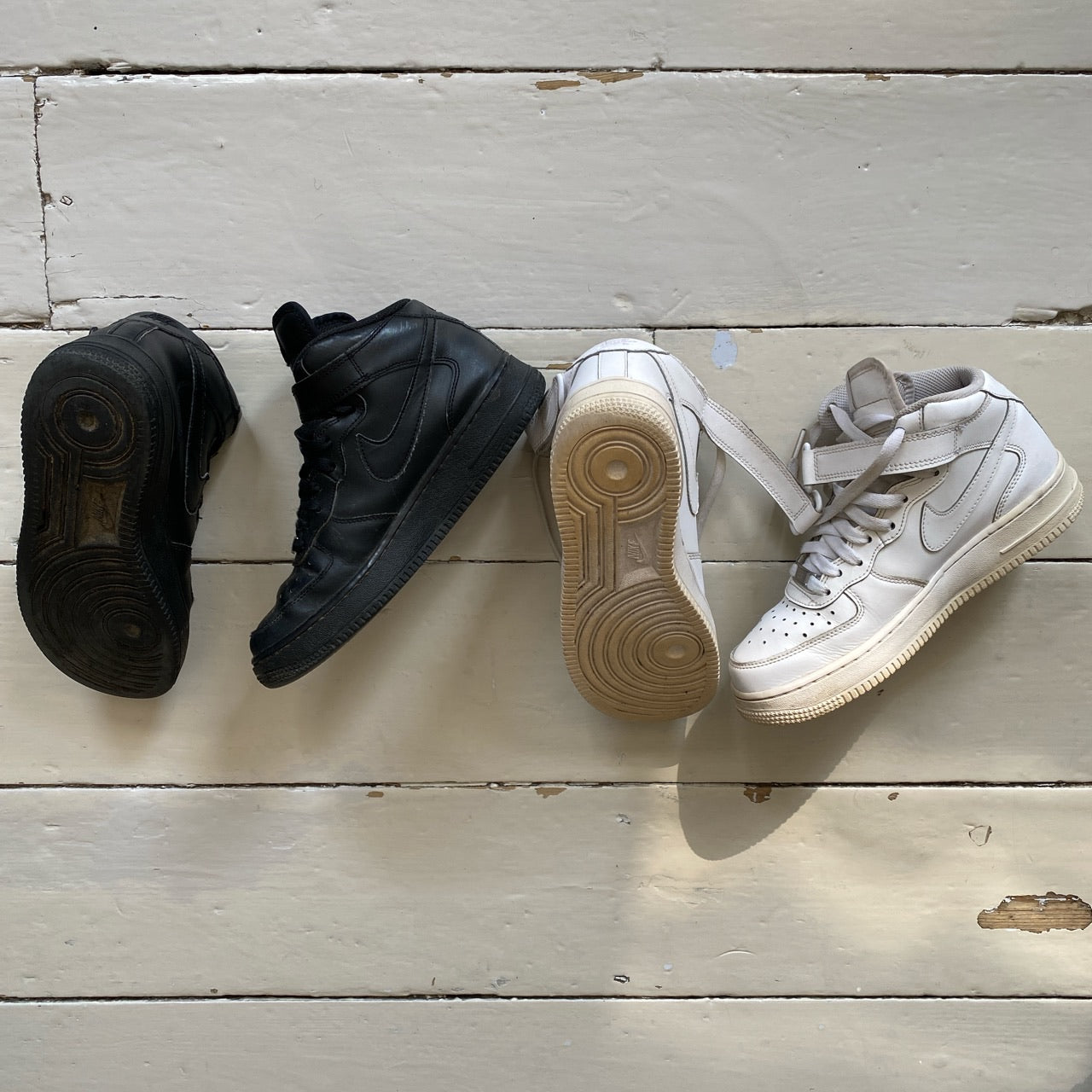 Nike Air Force 1 Mid Black or White (UK 5)