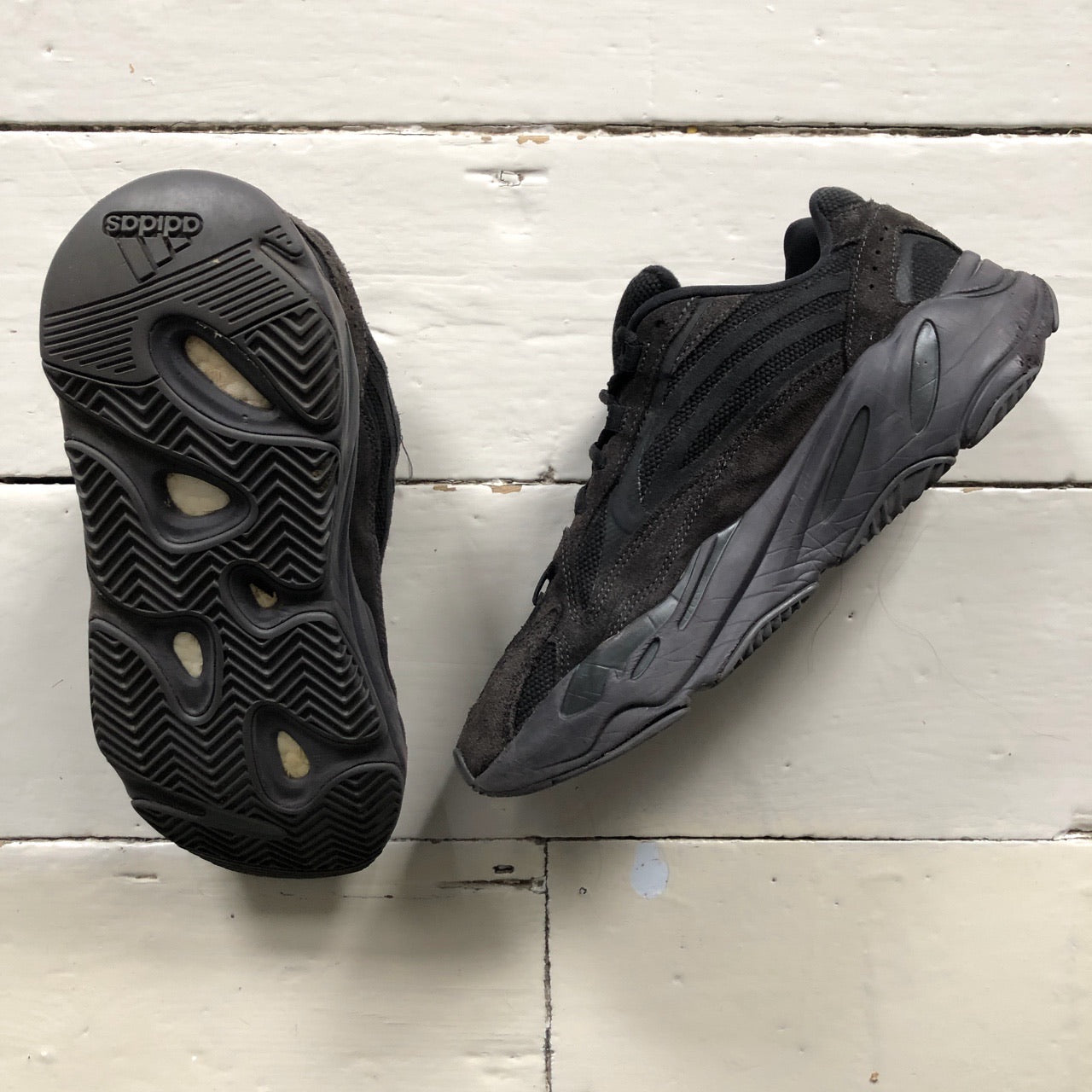 Yeezy 700 Vanta Adidas Boost (UK 9)