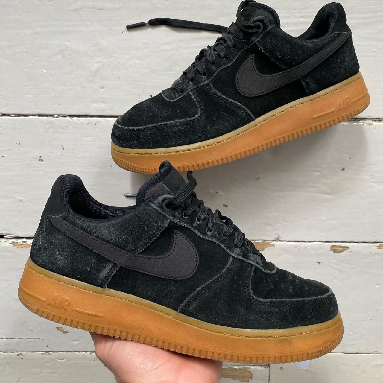 Black suede air on sale force 1 gum sole