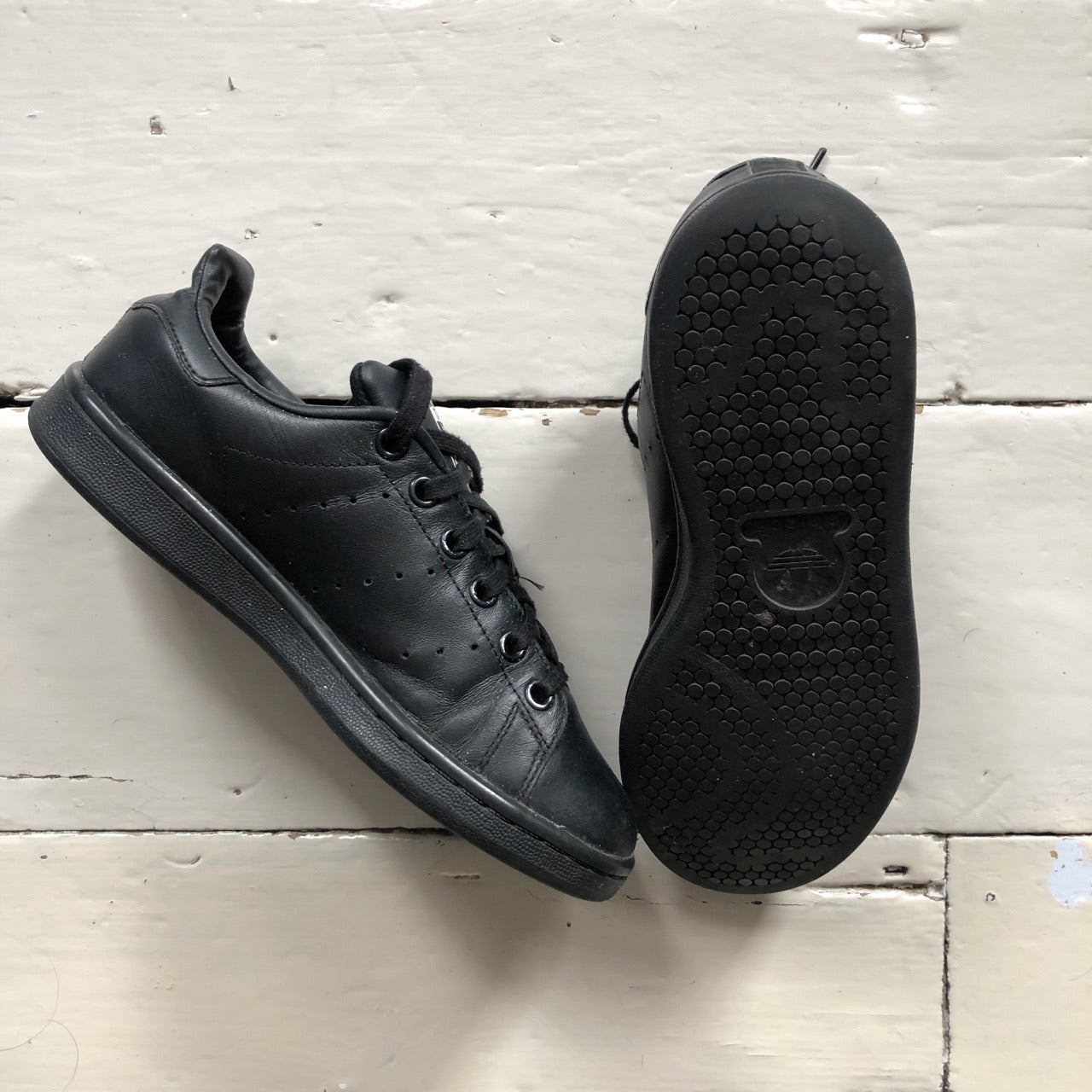 Adidas Stan Smith Black Trainers (UK 4)