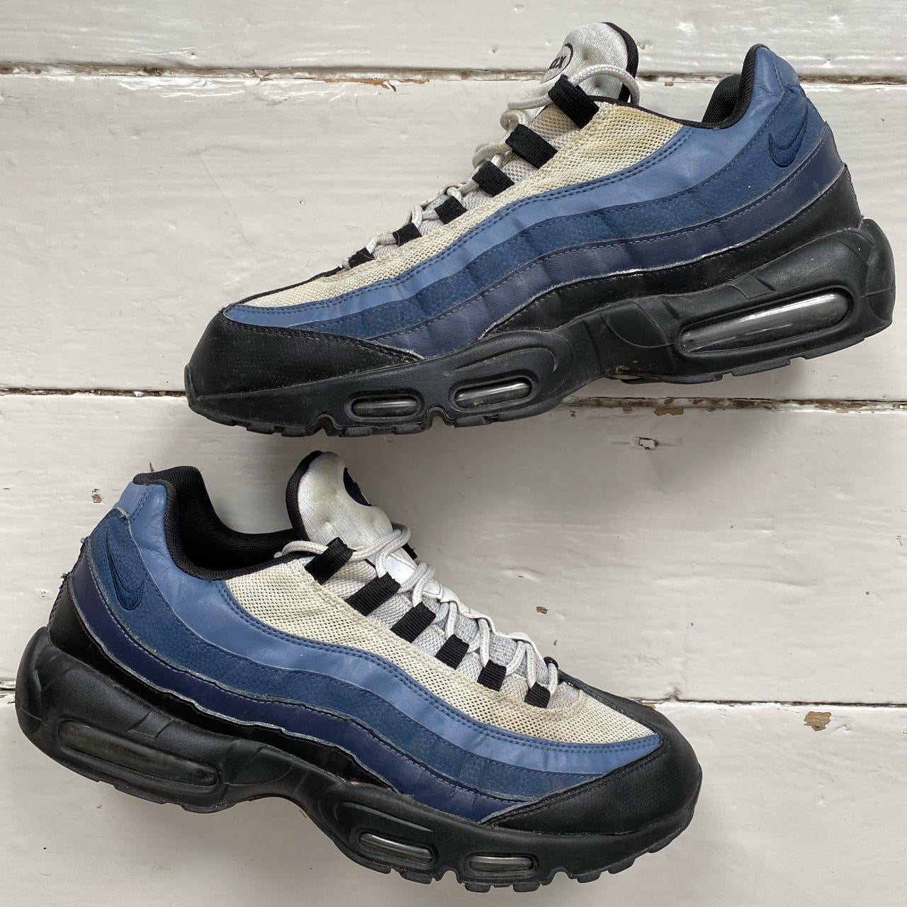 Nike Air Max 95 Navy and White (UK 11)