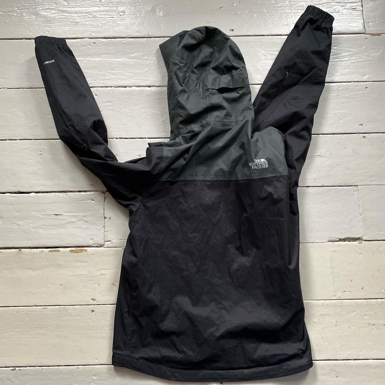 The North Face Dryvent Windbreaker (Small)