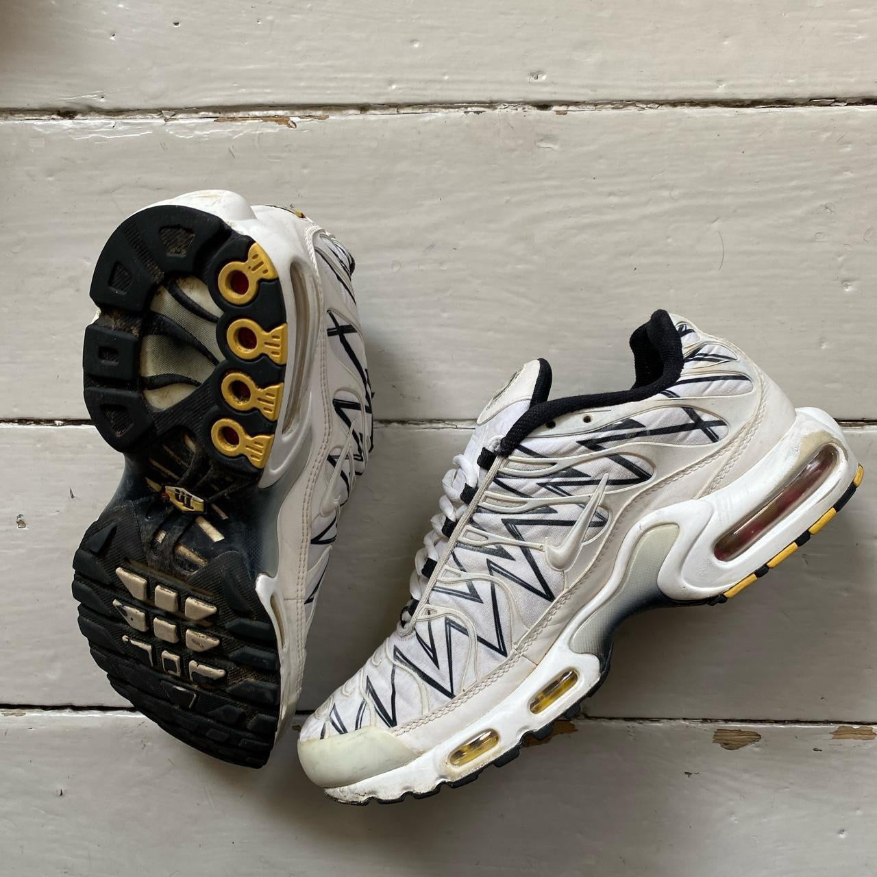Nike TN Air Max Plus White and Black (UK 7.5)