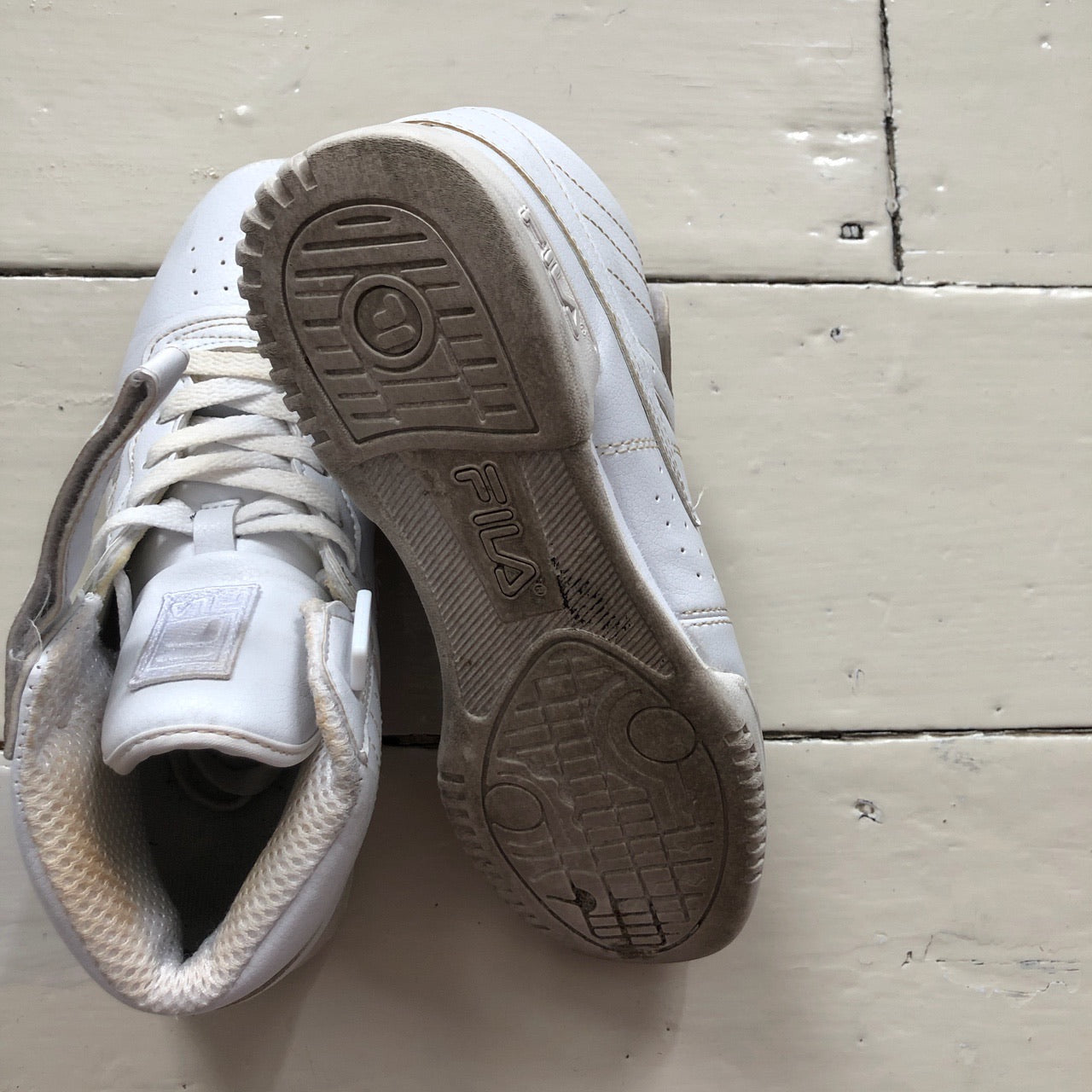 Fila Hi Top White Trainers (UK 4)