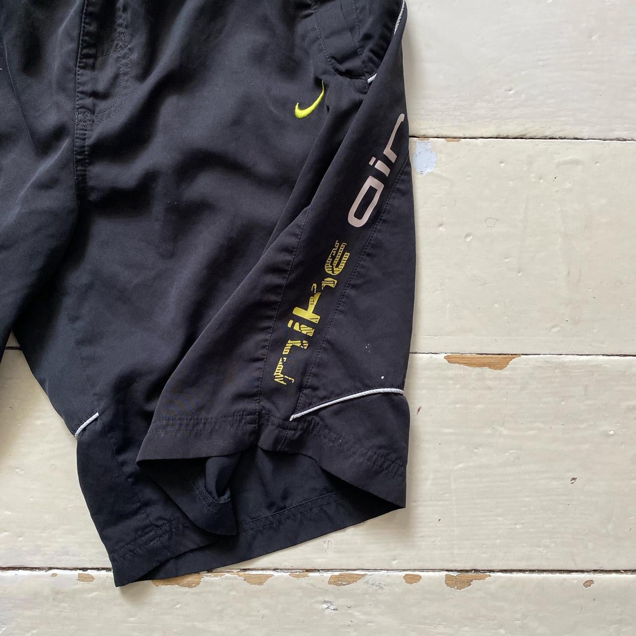 Nike Air Vintage Shorts (Large)
