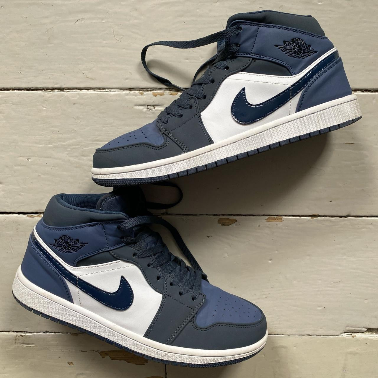 Jordan 1 Mid Obsidian Sanded Purple (UK 10)