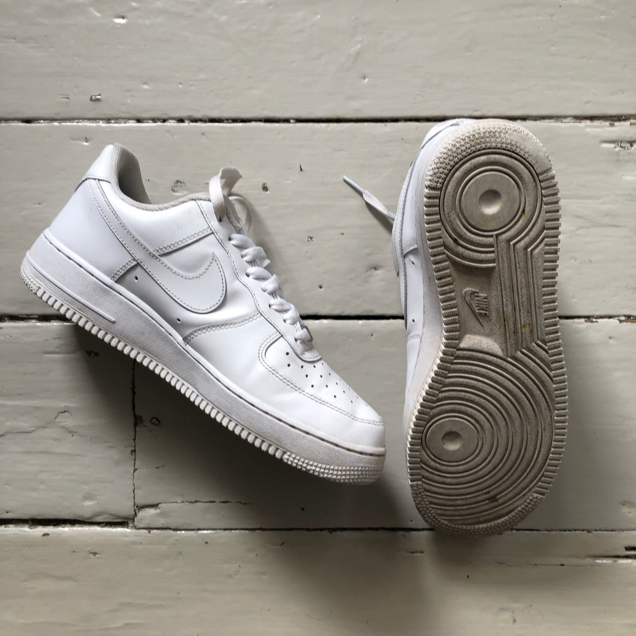 Nike Air Force 1 White (UK 8)