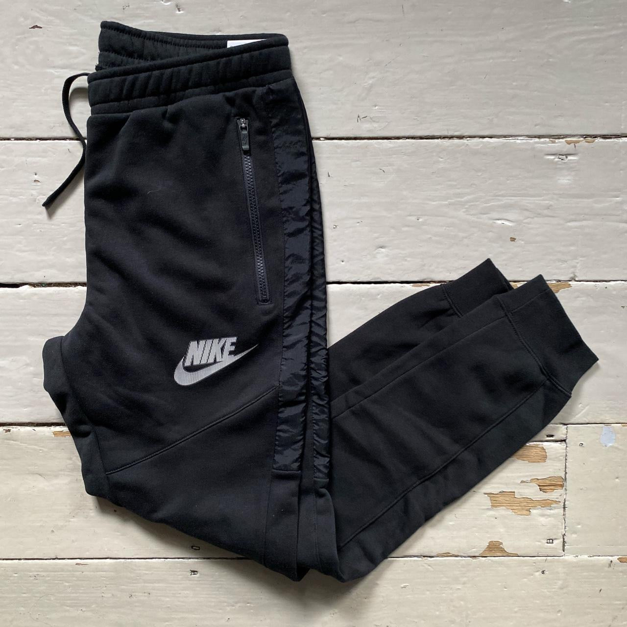 Nike Swoosh Joggers (Medium)