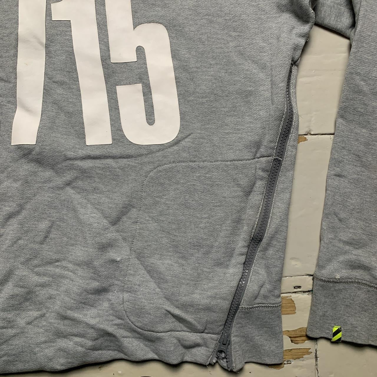 Nike Track and Field Grey Jumper (Large)