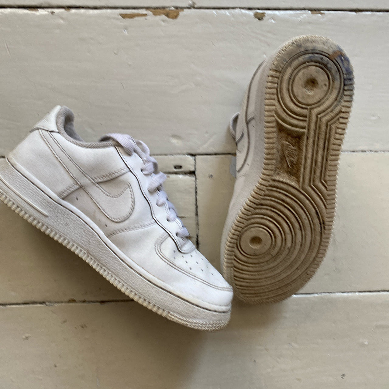 Nike Air Force 1 White (UK 5)