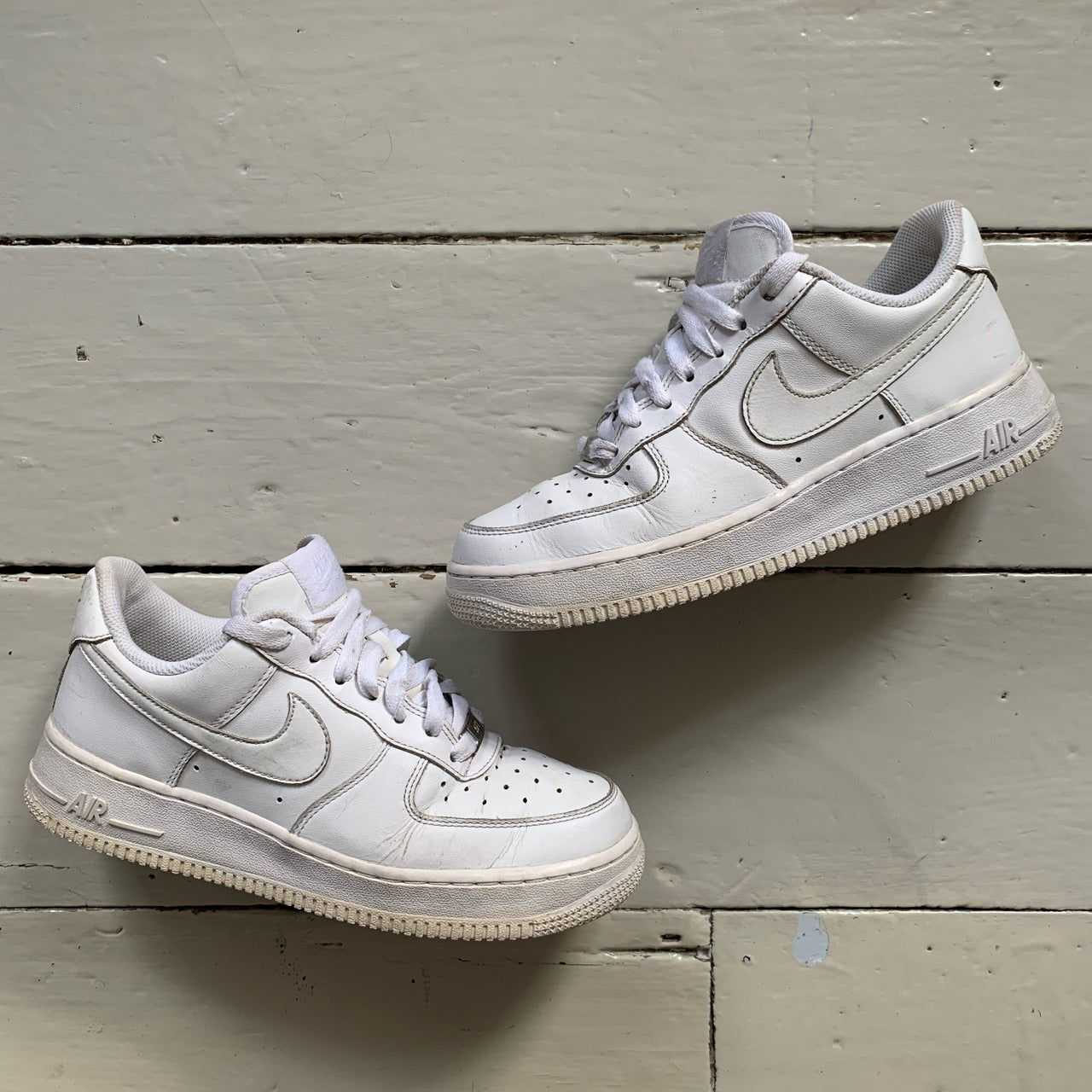 Nike Air Force 1 Triple White (UK 5.5)