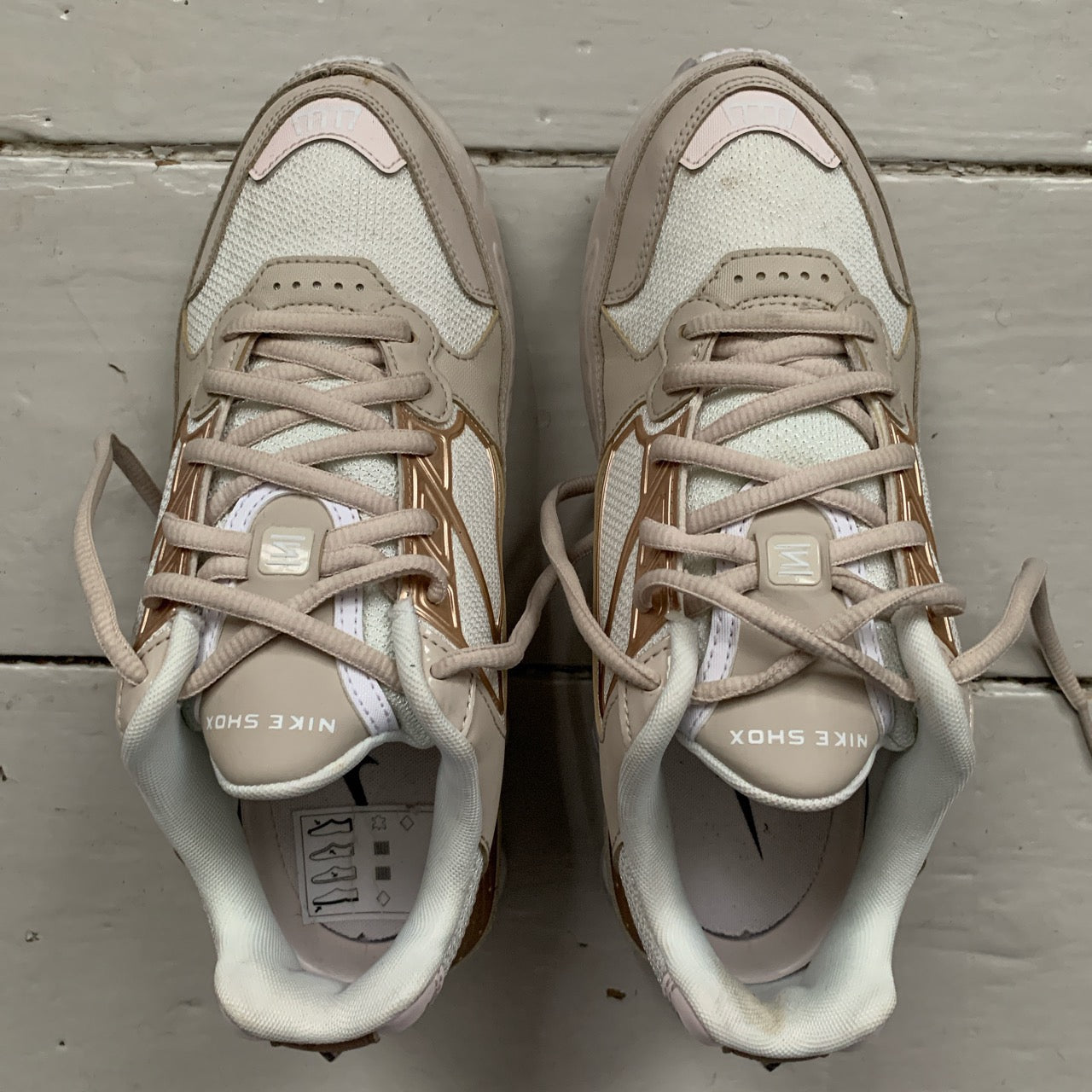 Nike Shox Cream and Gold (UK 4.5)