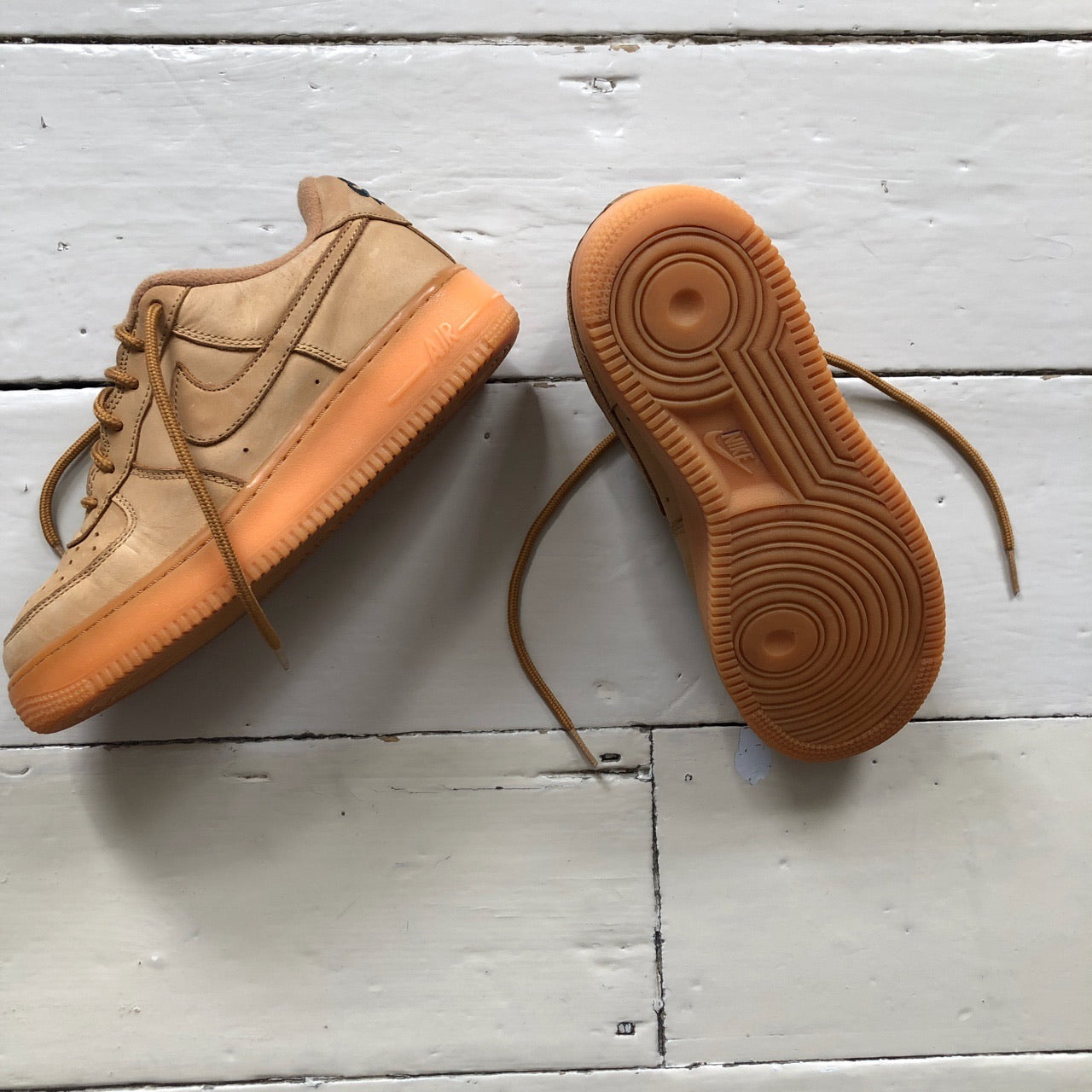 Nike Air Force 1 Flax (UK 5.5)