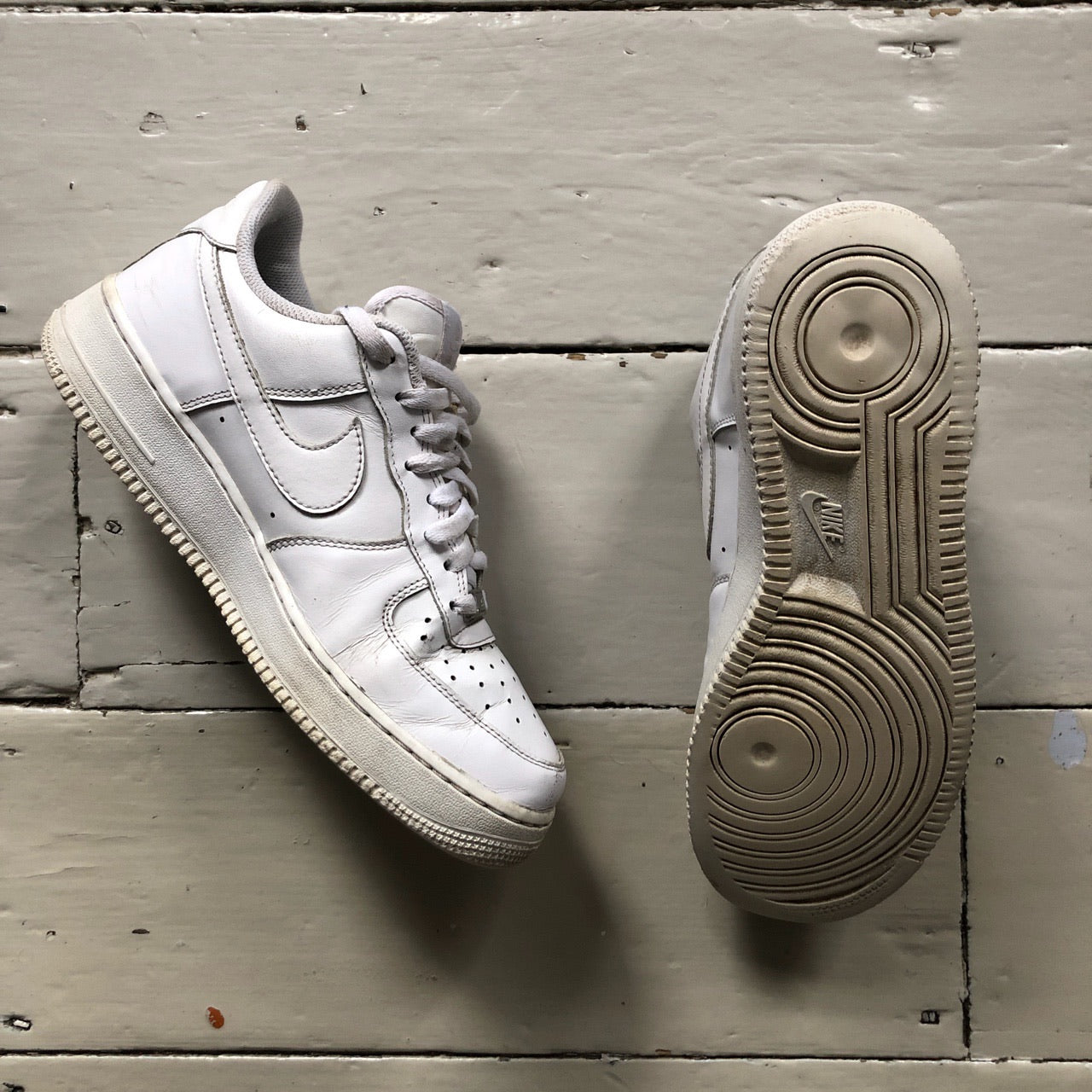 Nike Air Force 1 White (UK 8)