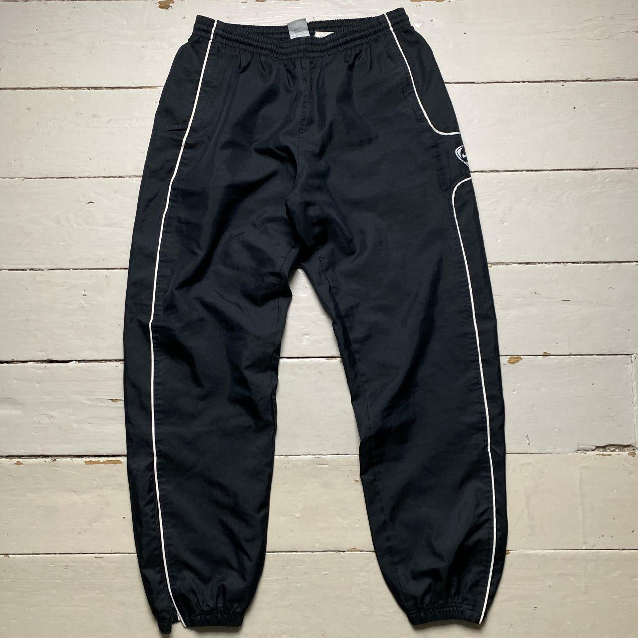 Nike Vintage Baggy Shell Bottoms (Medium)