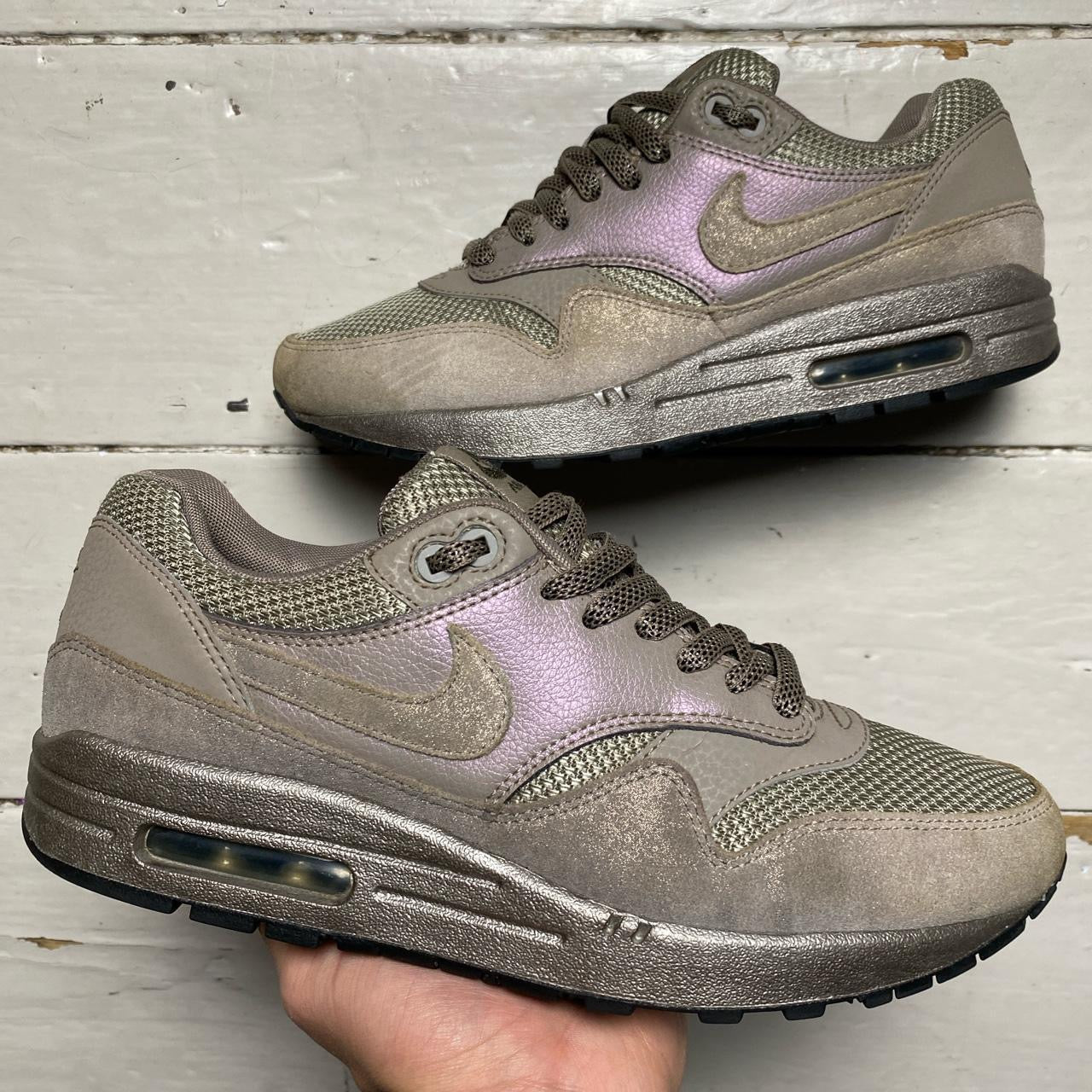 Nike Air Max 1 Iridescent (UK 7)