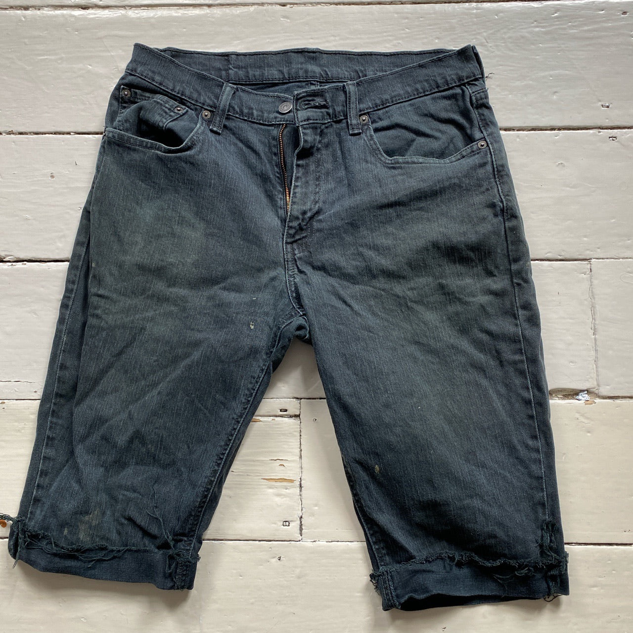 Levis Slim Shorts (32W)