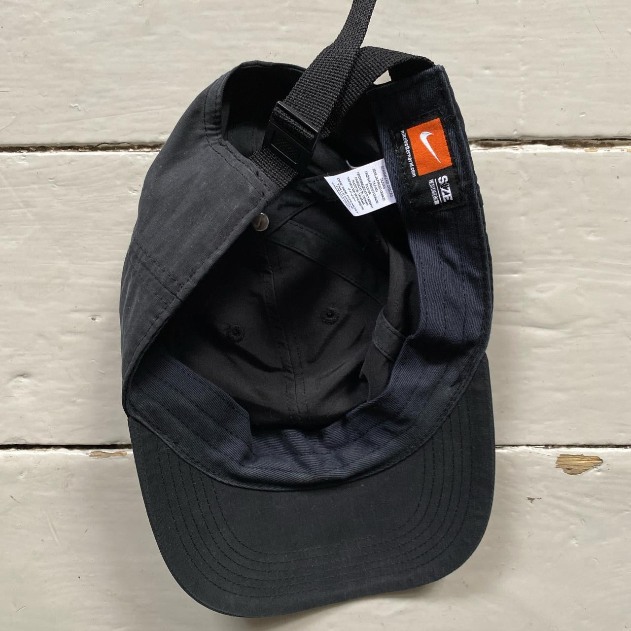 Nike Metal Swoosh Black Cap