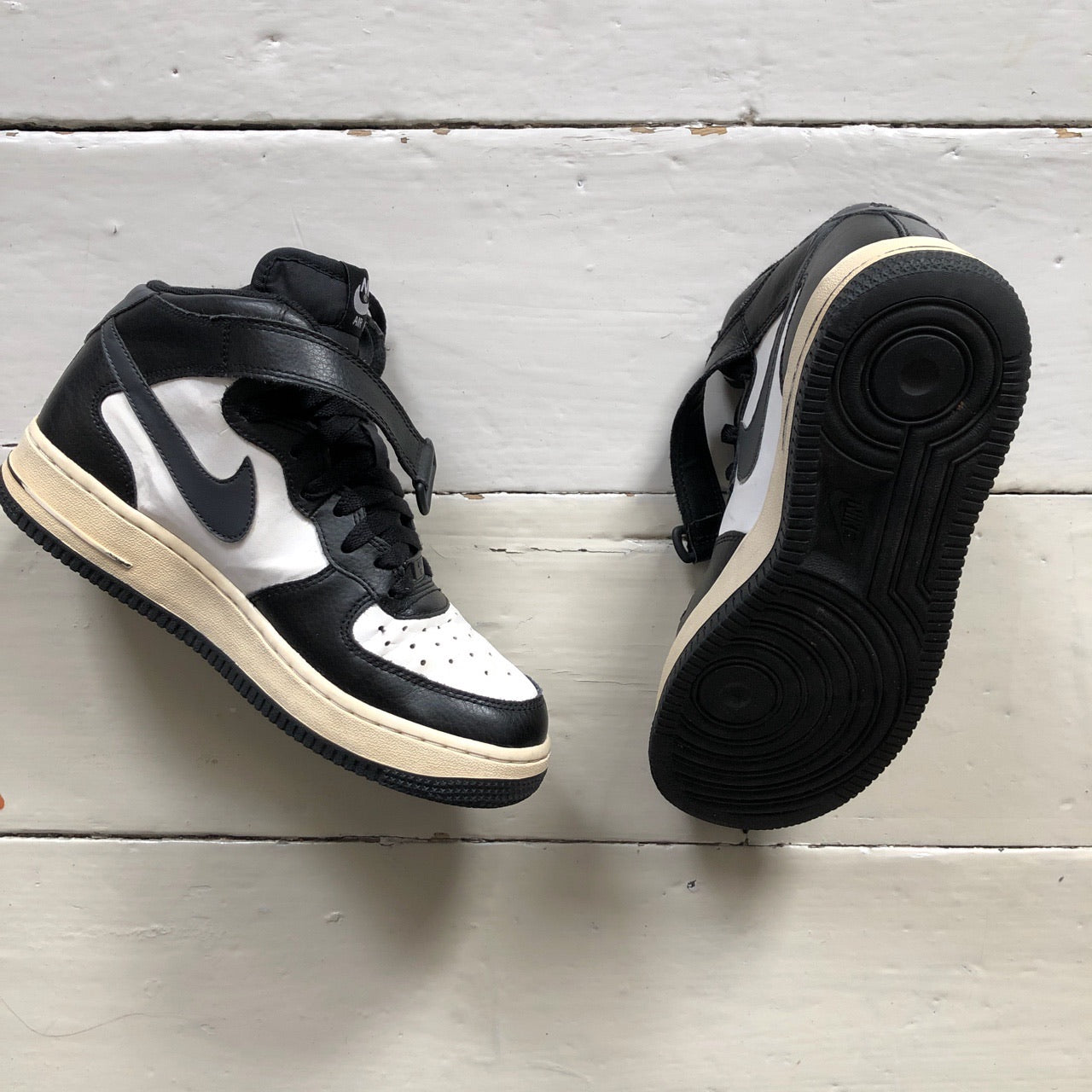 Nike Air Force 1 Black and White (UK 4.5)