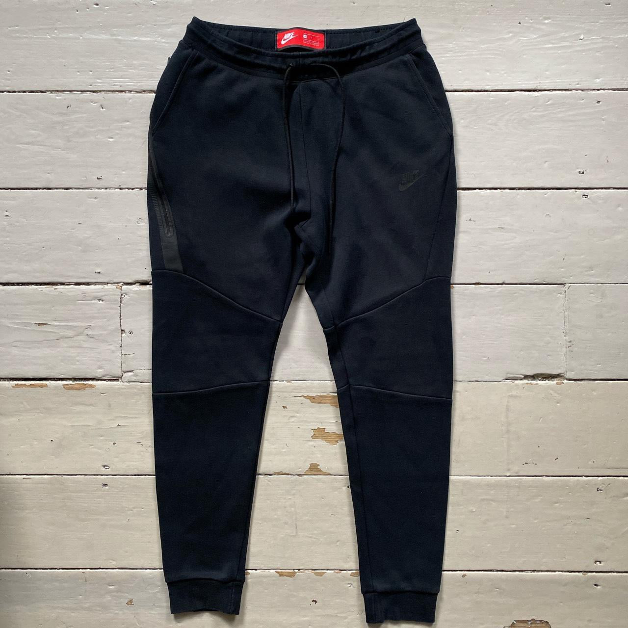 Nike Tech Fleece Old Season Black Tracksuit (Medium)
